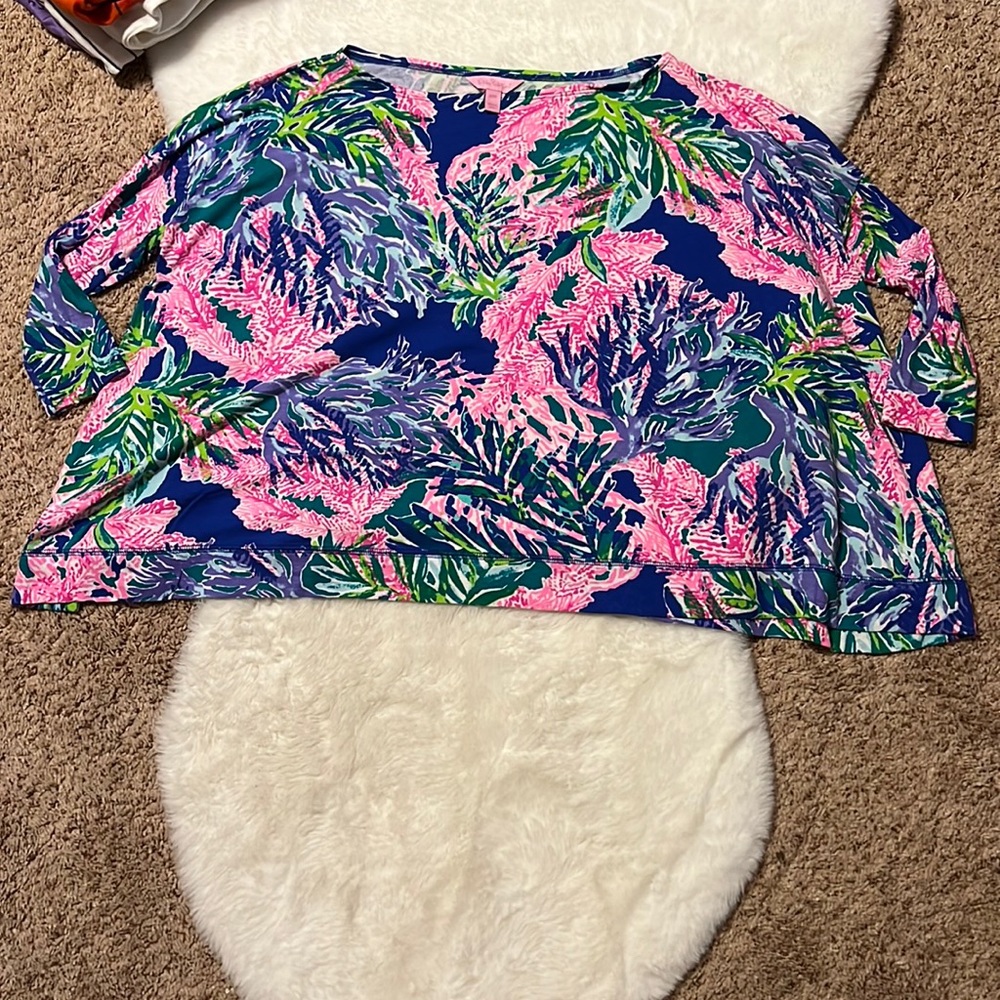Lilly Pulitzer flowy quarter sleeve shirt size S/M